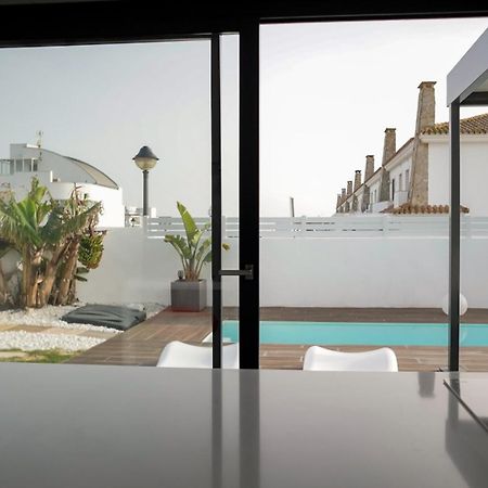 Villa Anyway Conil Un Lujo Frente Al Mar Conil De La Frontera Bagian luar foto