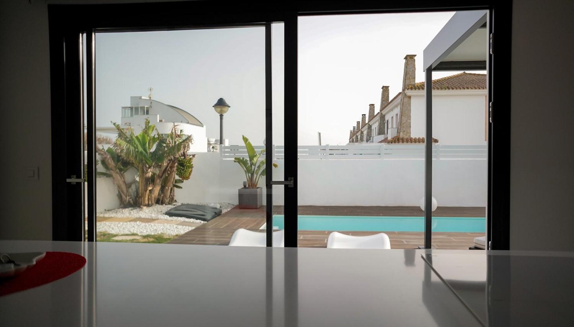 Villa Anyway Conil Un Lujo Frente Al Mar Conil De La Frontera Bagian luar foto